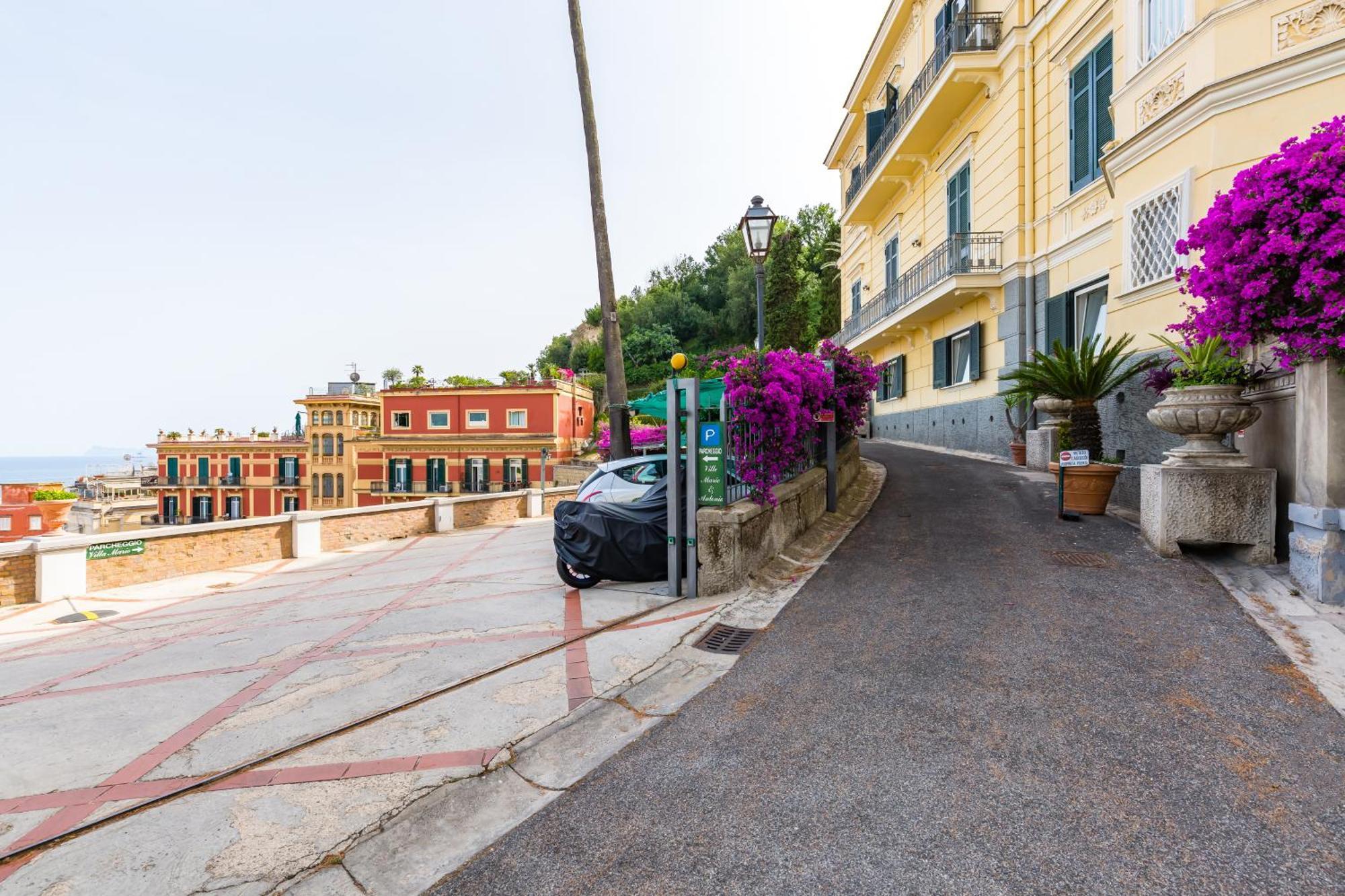 Villa Dolcevita With Parking By Napoliapartments Ngoại thất bức ảnh