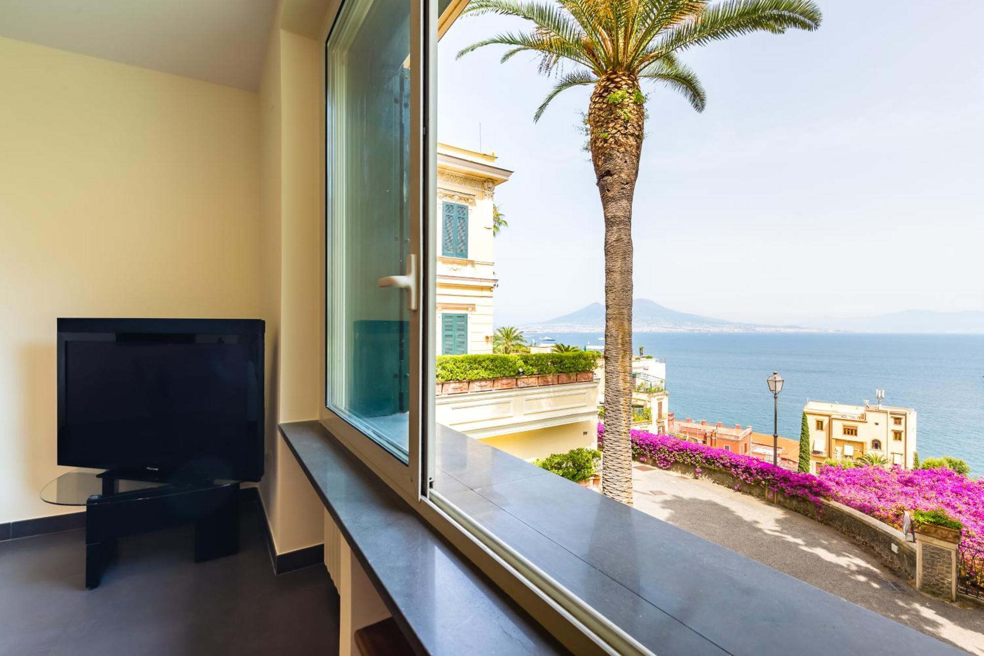 Villa Dolcevita With Parking By Napoliapartments Ngoại thất bức ảnh